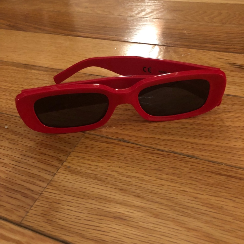 Off-white Sunglasses